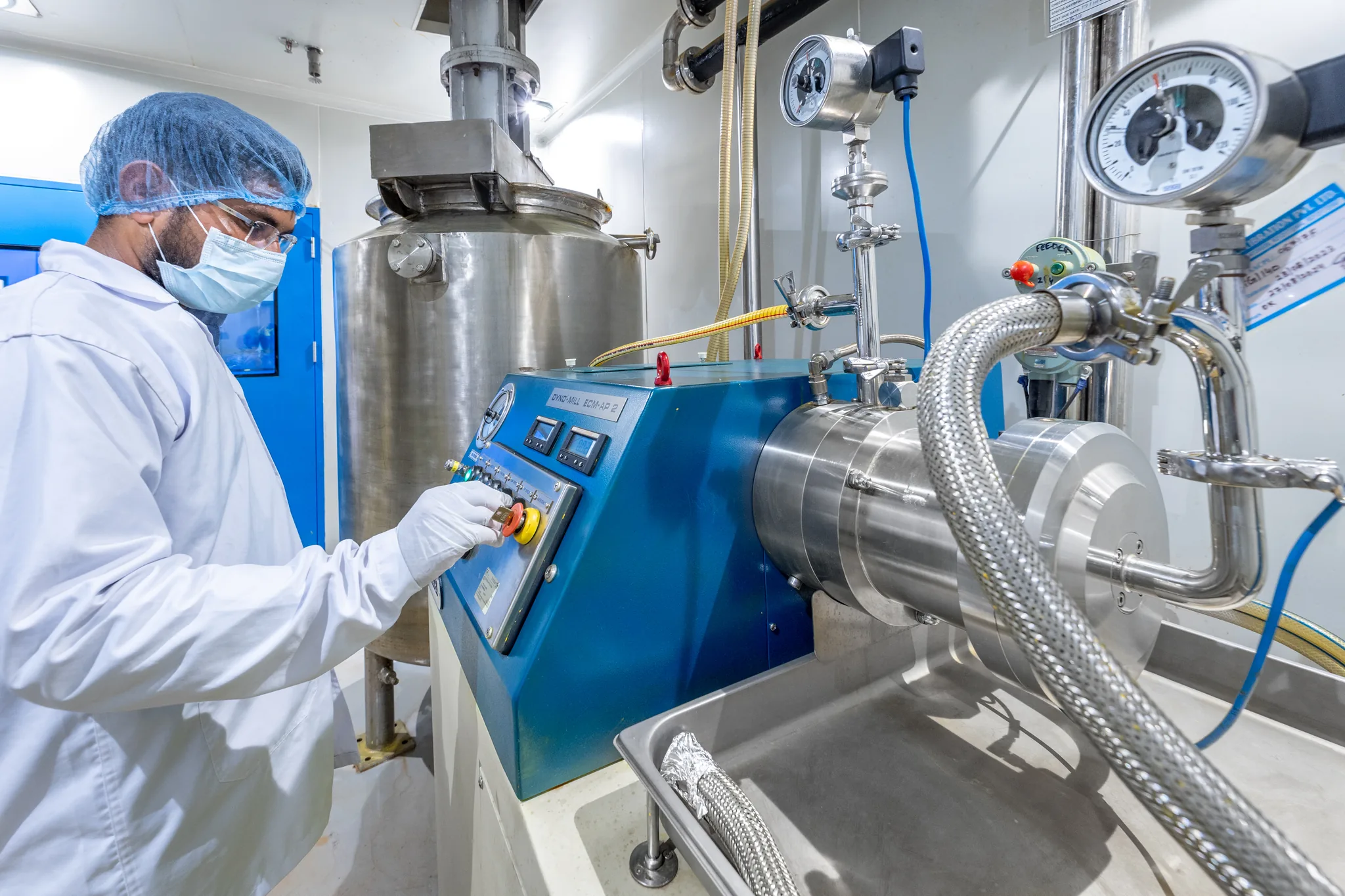 Wet milling to submicron particle size